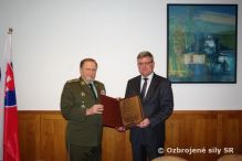 Vojensk diplomati eskej republiky navtvili velitestvo pozemnch sl